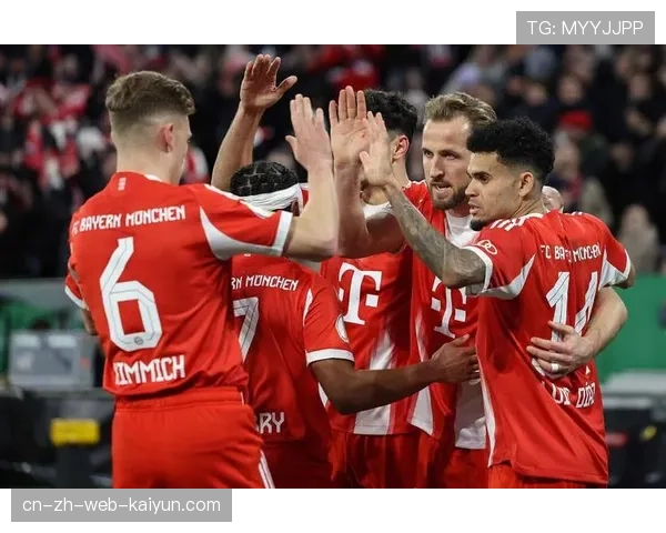 拜仁斯坦尼西奇右路攻防一体 限制格里马尔多前插助攻